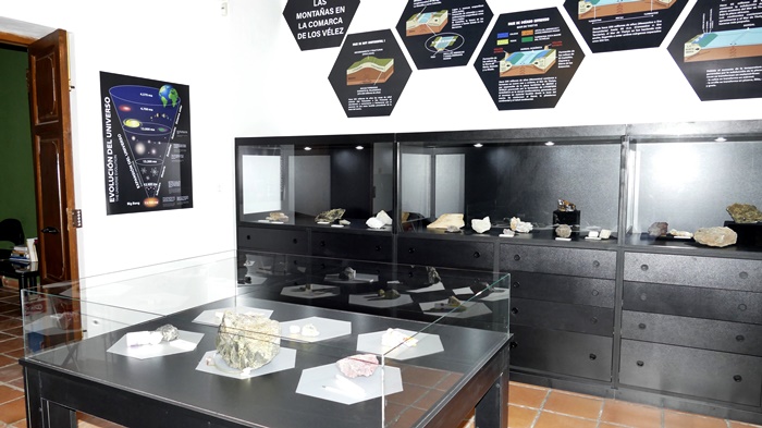 CONCLUIDA LA REFORMA, MEJORA E INCREMENTO DE LAS SALAS DE GEOLOGÍA, FÓSILES Y MINERALOGÍA DEL MUSEO “MIGUEL GUIRAO”